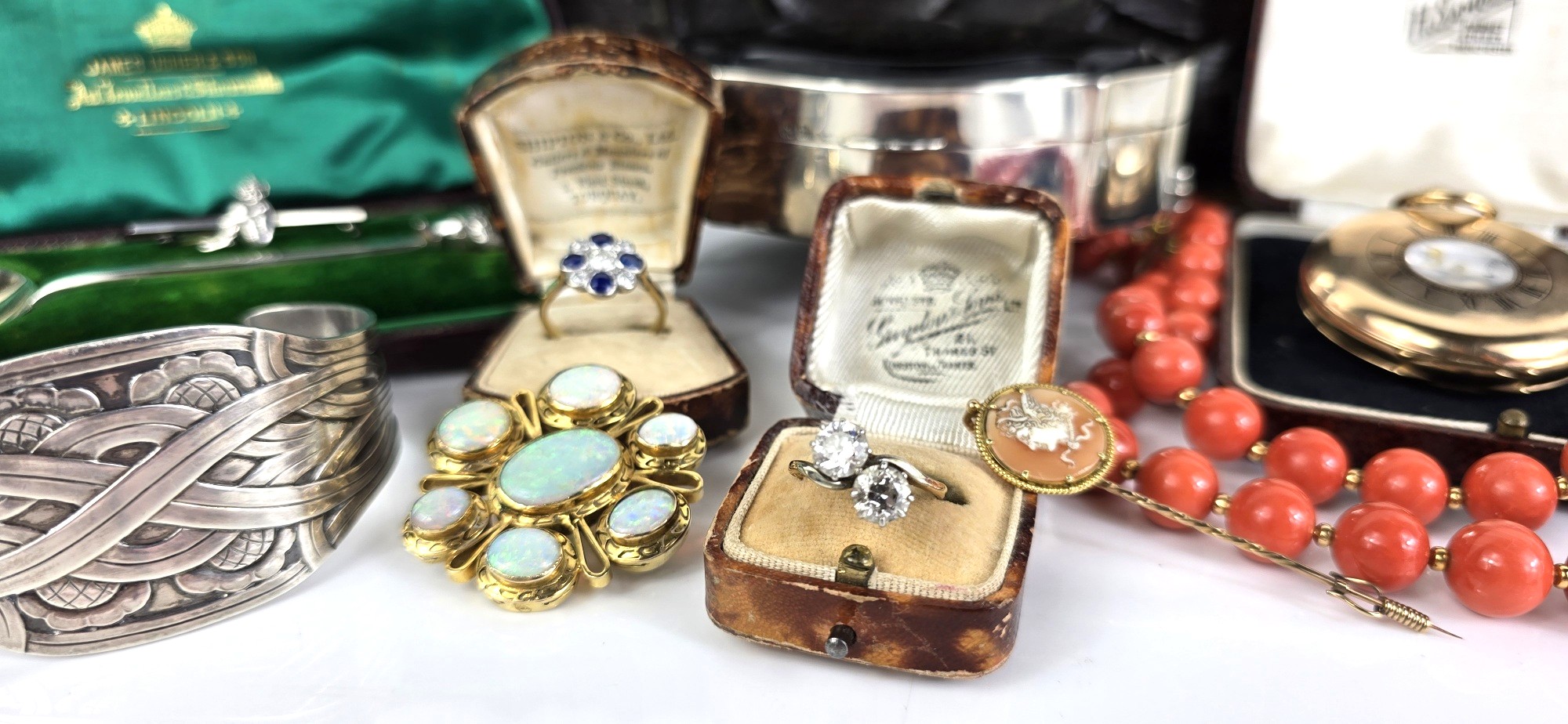 Specialist Jewellery, Silver, Gold & Watches